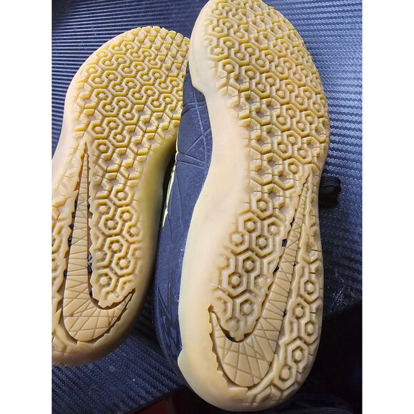 NIKE JR HYPERVENOM PHELON II IC YOUTH Size 1.5 INDOOR SOCCER SHOES 749920-009 - Picture 8 of 8